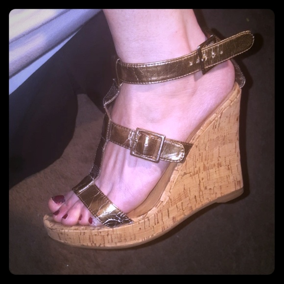Wedges ๐ - Picture 1 of 3